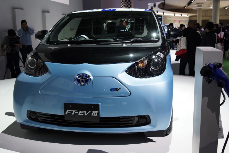  Toyota FT-EV III Concept 2011 года  (фото 4 из 5)